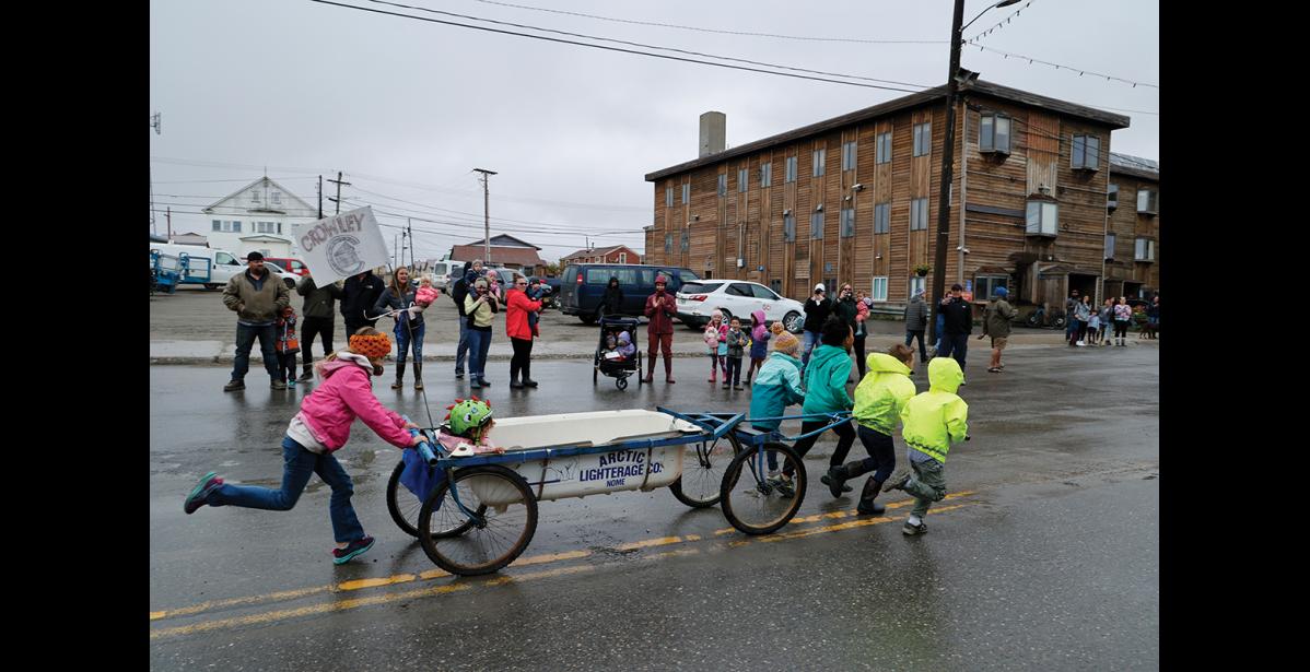 Photo by Megan Gannon WINNERS — The Whales bask in their victory at the 2022 Bathtub Race. Captain June Ventress led her teammates Theodore Ventress, Silas Ventress, Zulu Nichols, Ella Hubert and Joetta Hubert.
